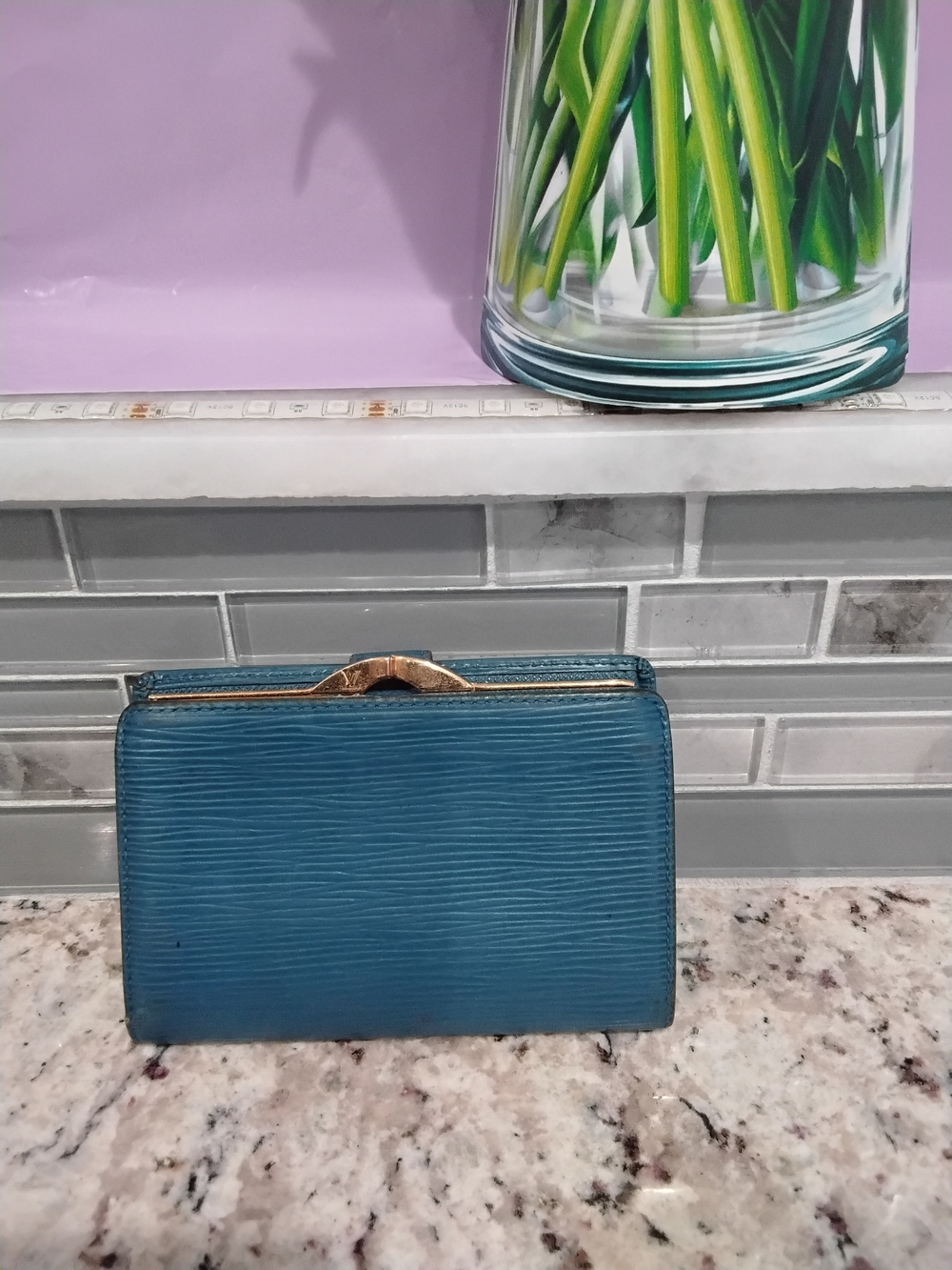 Louis Vuitton Vintage Epi Kiss Lock Wallet - Picture 3 of 17